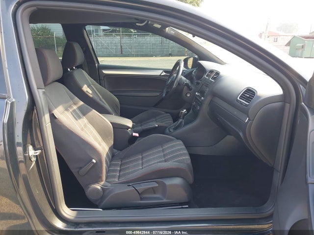 2013 Volkswagen Golf R 2-door მანქანა იყიდება აუქციონზე, vin: WVWRF7AJ6DW067727, აუქციონის ნომერი: 45642944
