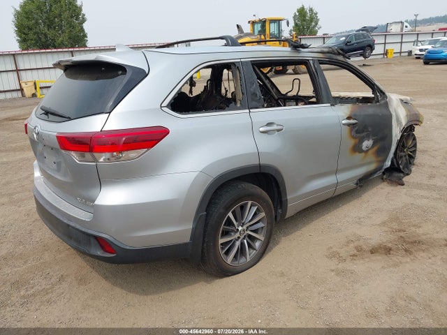 Toyota Highlander Xle 2018 5TDJZRFH2JS890768 Image 4
