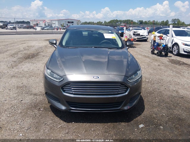 45642980 :رقم المزاد ، 3FA6P0H72GR294220 vin ، 2016 Ford Fusion Se مزاد بيع