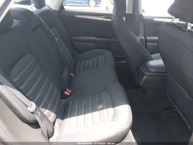 45642980 :رقم المزاد ، 3FA6P0H72GR294220 vin ، 2016 Ford Fusion Se مزاد بيع