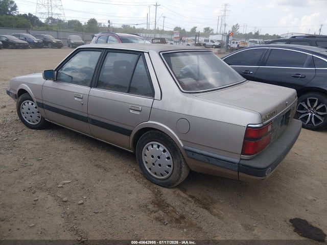 Продажа на аукционе авто 1987 Mazda 626, vin: JM1GC2218H1112834, номер лота: 45642995