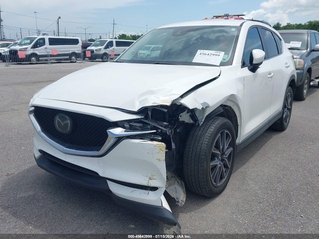 Mazda Cx-5 Touring 2018 JM3KFACM5J0338420 Image 2