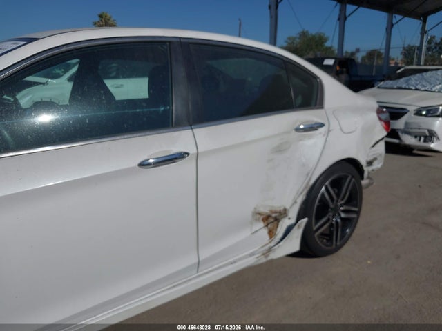 1HGCR2F12HA012592 Honda Accord Sport Se