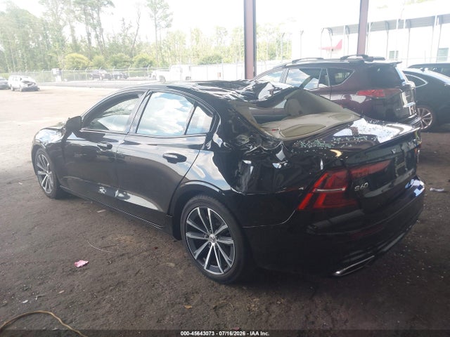 Продажа на аукционе авто 2021 Volvo S60 T5 Momentum, vin: 7JR102FZ0MG123379, номер лота: 45643073