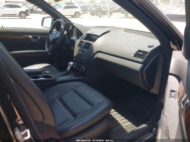 2009 Mercedes-benz C 300 მანქანა იყიდება აუქციონზე, vin: WDDGF54X29F332636, აუქციონის ნომერი: 45643124