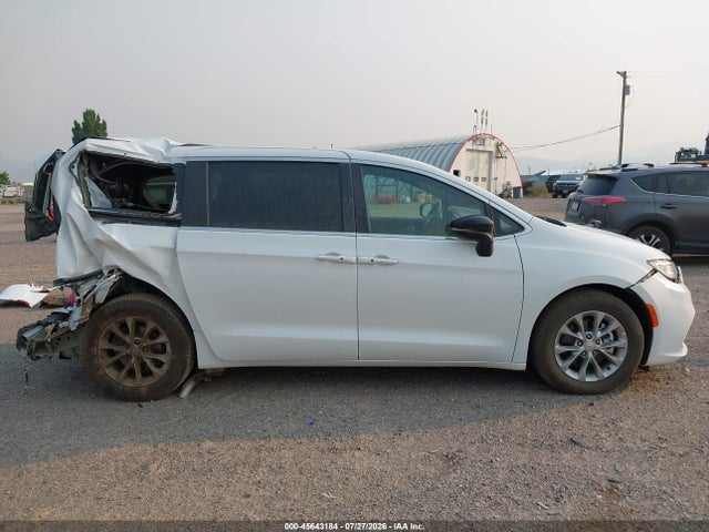 2C4RC1GG2TR183225 Chrysler Pacifica Limited