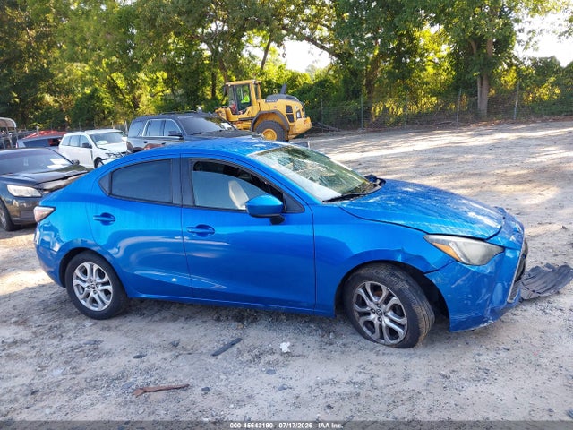 3MYDLBYV2JY325942 Toyota YARIS IA