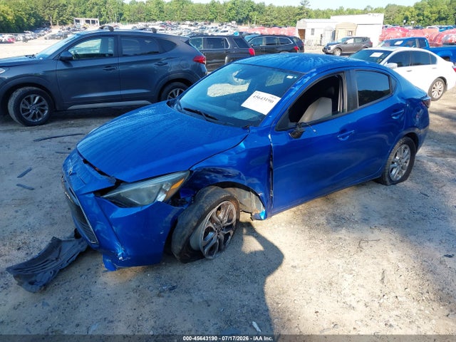 3MYDLBYV2JY325942 Toyota YARIS IA