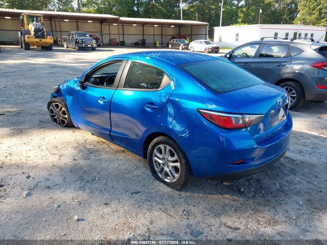 3MYDLBYV2JY325942 Toyota YARIS IA