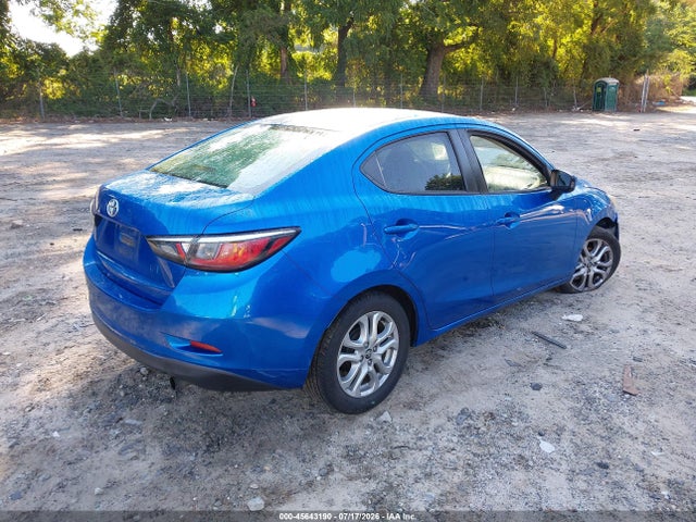 3MYDLBYV2JY325942 Toyota YARIS IA