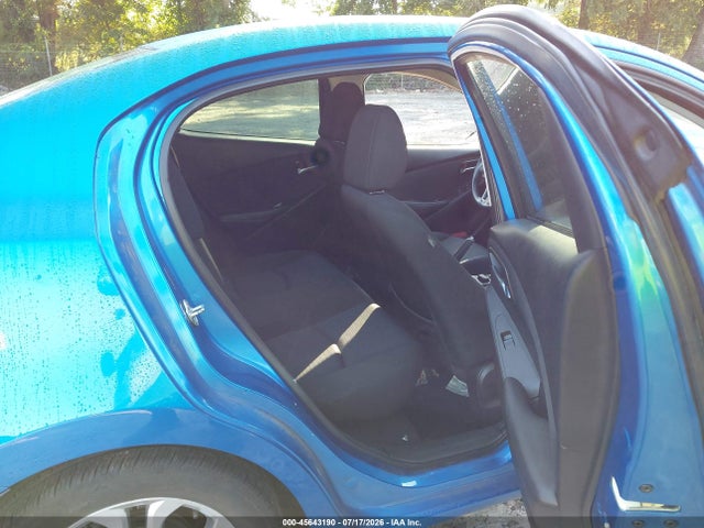 3MYDLBYV2JY325942 Toyota YARIS IA