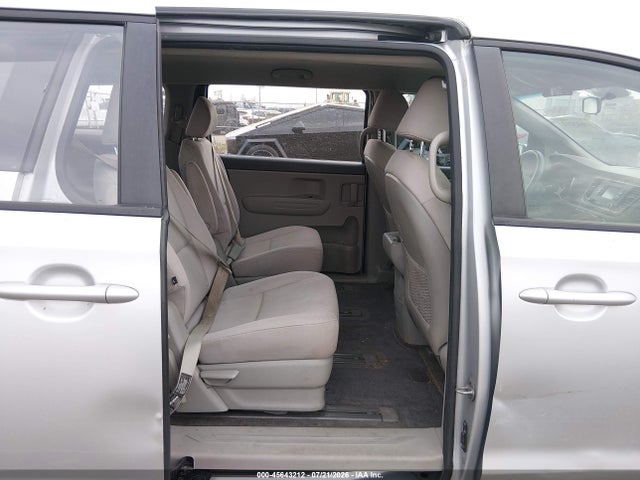 Продажа на аукционе авто 2016 Kia Sedona L, vin: KNDMA5C14G6182664, номер лота: 45643212
