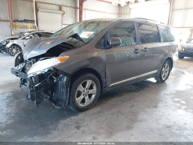 Aukcja sprzedaży 2016 Toyota Sienna Le 8 Passenger, vin: 5TDKK3DC5GS720569, numer aukcji: 45643220