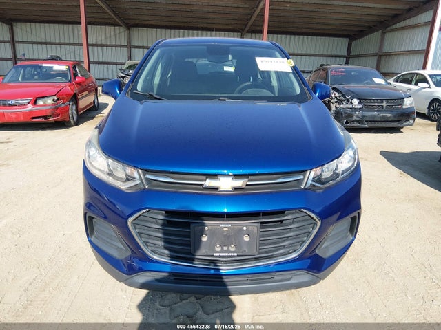 3GNCJNSB8HL214617 Chevrolet TRAX LS