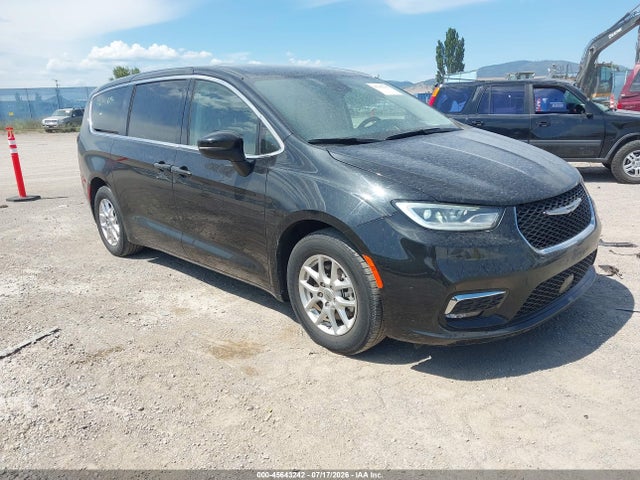 Auction sale of the 2023 Chrysler Pacifica Touring L, vin: 2C4RC1BG7PR616258, lot number: 45643242