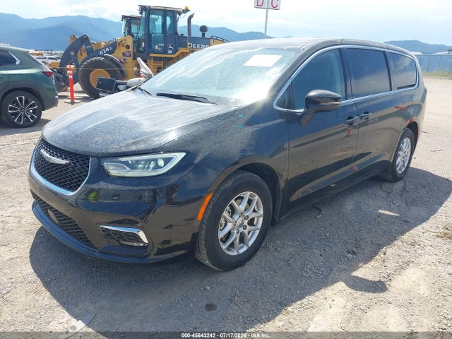 Chrysler Pacifica Touring L 2023 2C4RC1BG7PR616258 Image 2