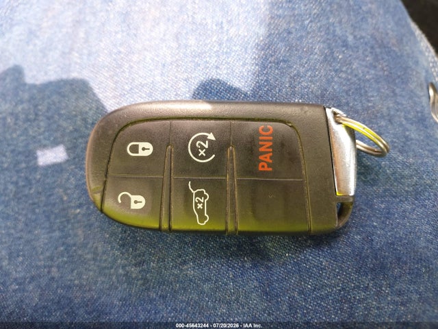 45643244 :رقم المزاد ، 3C4NJDBB4HT650750 vin ، 2017 Jeep Compass Latitude مزاد بيع