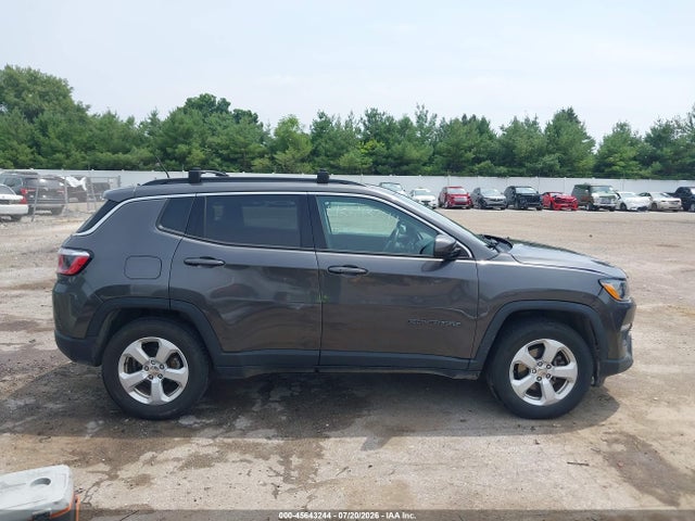 45643244 :رقم المزاد ، 3C4NJDBB4HT650750 vin ، 2017 Jeep Compass Latitude مزاد بيع