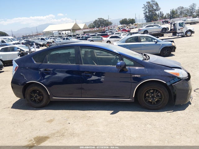 Toyota Prius Two 2014 JTDKN3DU3E0392407 Image 14