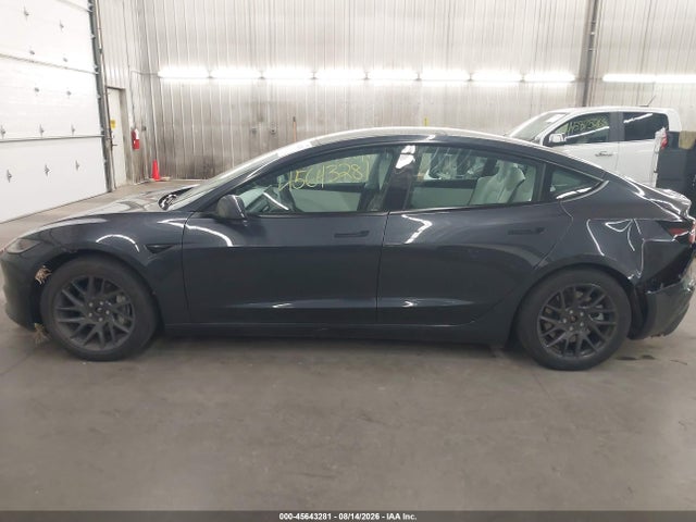 45643281 :رقم المزاد ، 5YJ3E1EB2RF810923 vin ، 2024 Tesla Model 3 Long Range Dual Motor All-wheel Drive مزاد بيع