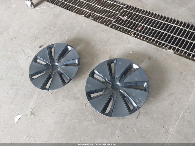 45643281 :رقم المزاد ، 5YJ3E1EB2RF810923 vin ، 2024 Tesla Model 3 Long Range Dual Motor All-wheel Drive مزاد بيع