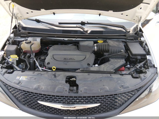 2C4RC1CG7PR613388 Chrysler Voyager Lx
