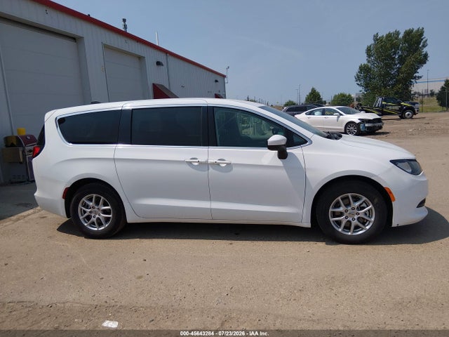 Chrysler Voyager Lx 2023 2C4RC1CG7PR613388 Image 13