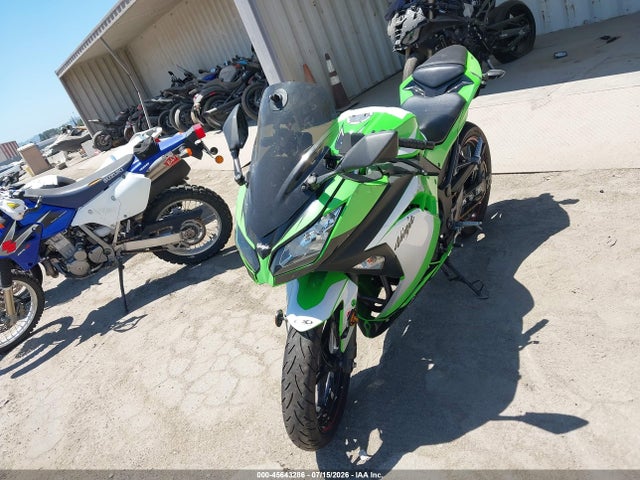 Kawasaki Ex300 B 2014 JKAEX8B10EA007564 Image 2
