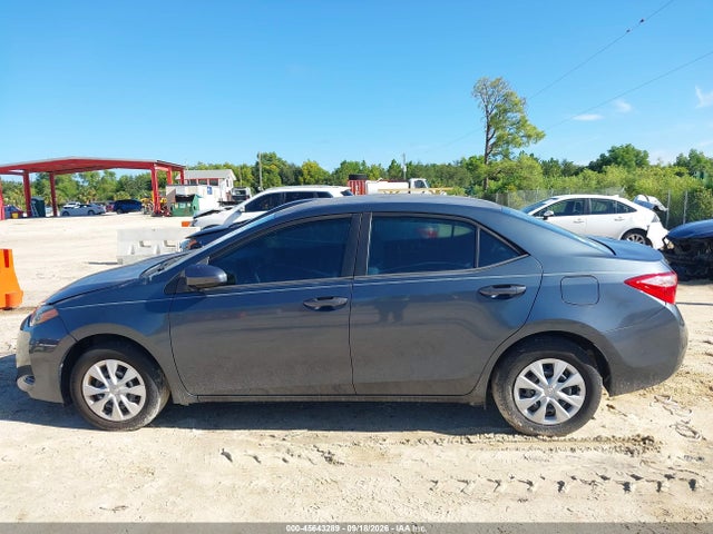 Продажа на аукционе авто 2018 Toyota Corolla L, vin: 5YFBURHE6JP797993, номер лота: 45643289