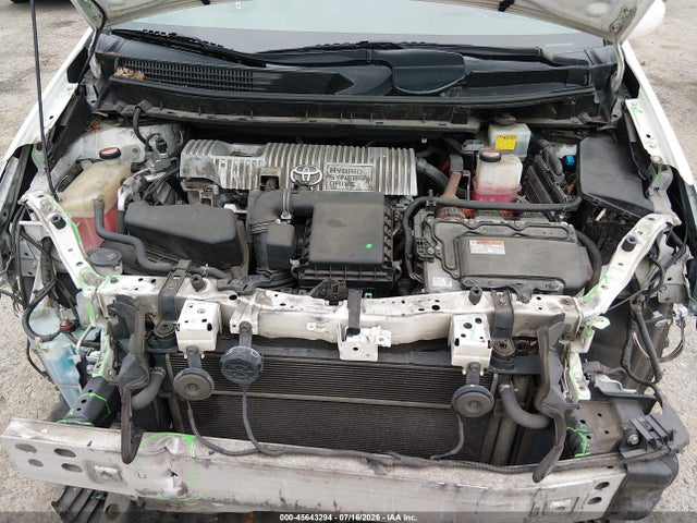 Toyota Prius V Two 2015 JTDZN3EU1FJ026504 Image 10