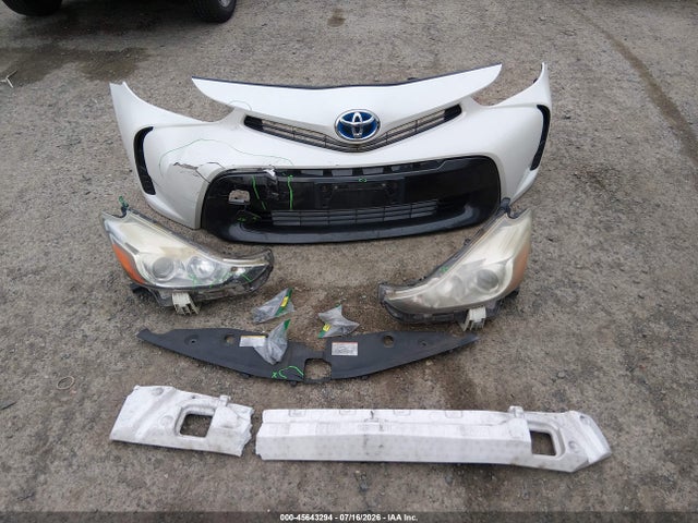 Toyota Prius V Two 2015 JTDZN3EU1FJ026504 Image 12