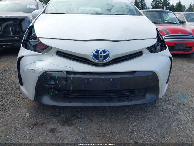 Toyota Prius V Two 2015 JTDZN3EU1FJ026504 Image 6