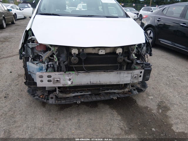 Toyota Prius V Two 2015 JTDZN3EU1FJ026504 Image 13