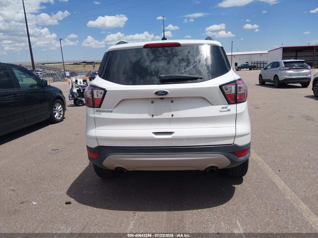 1FMCU9GD8JUA75758 Ford ESCAPE SE