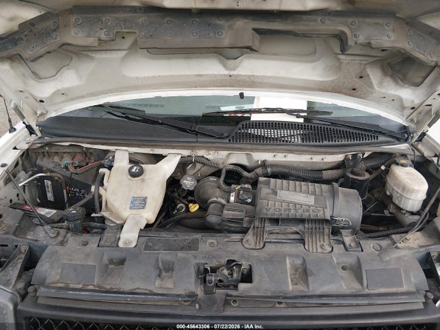 Chevrolet Express Cutaway Work Van 2018 1GB0GSFG3J1332915 Image 10