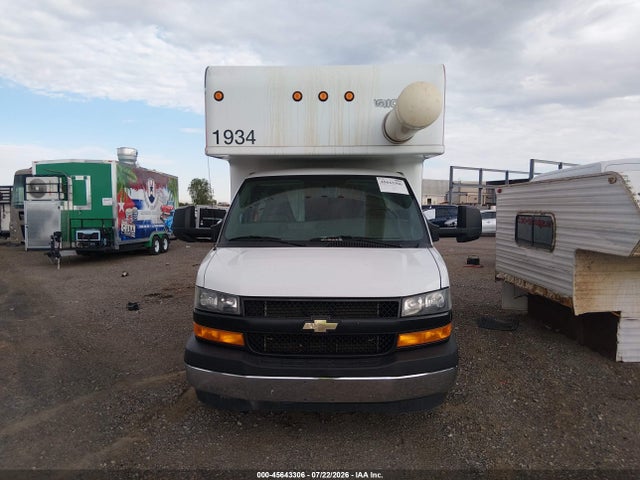 Chevrolet Express Cutaway Work Van 2018 1GB0GSFG3J1332915 Image 6