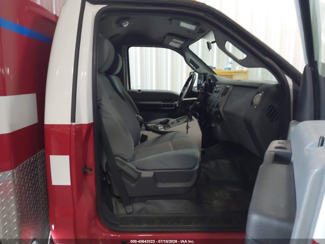 Ford F-450 Chassis Xlt 2016 1FDUF4GT4GEC75998 Image 5