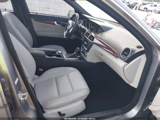 45643353 :رقم المزاد ، WDDGF4HB1CR212115 vin ، 2012 Mercedes-benz C 250 Sport مزاد بيع