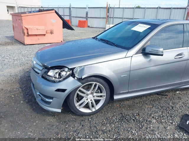 45643353 :رقم المزاد ، WDDGF4HB1CR212115 vin ، 2012 Mercedes-benz C 250 Sport مزاد بيع