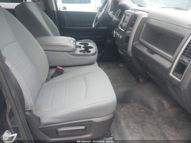 Продажа на аукционе авто 2017 Ram 1500 Tradesman  4x2 6'4 Box, vin: 1C6RR6FG6HS824760, номер лота: 45643427