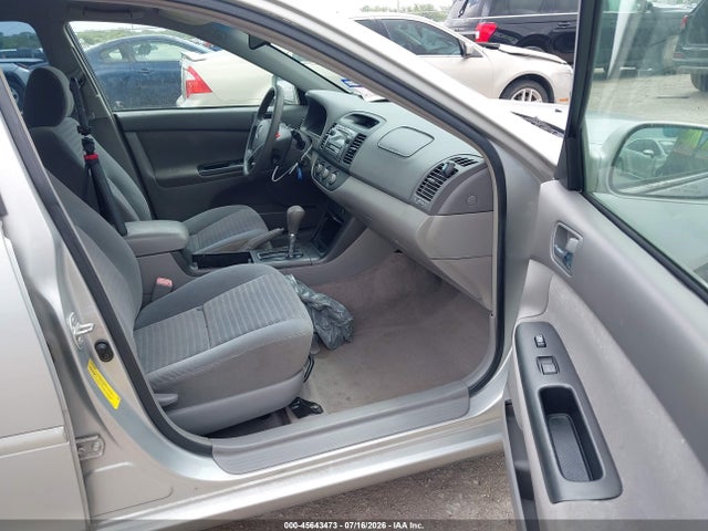 2005 Toyota Camry Le მანქანა იყიდება აუქციონზე, vin: 4T1BE30K65U102170, აუქციონის ნომერი: 45643473