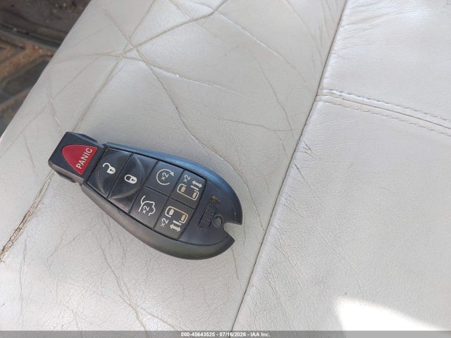 45643525 :رقم المزاد ، 2A8HR64X38R647151 vin ، 2008 Chrysler Town & Country Limited مزاد بيع