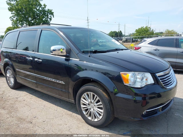 2015 Chrysler Town & Country Touring-l მანქანა იყიდება აუქციონზე, vin: 2C4RC1CG0FR697309, აუქციონის ნომერი: 45643554