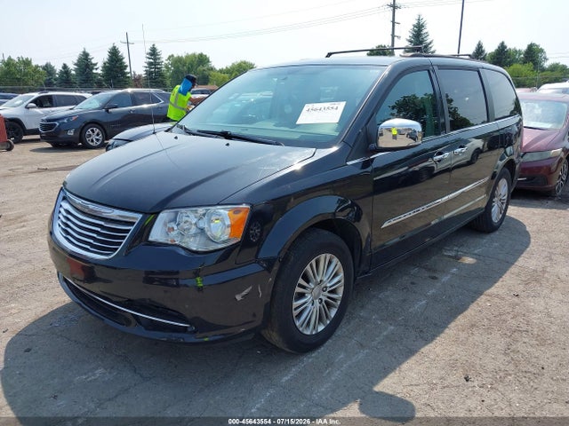 2015 Chrysler Town & Country Touring-l მანქანა იყიდება აუქციონზე, vin: 2C4RC1CG0FR697309, აუქციონის ნომერი: 45643554