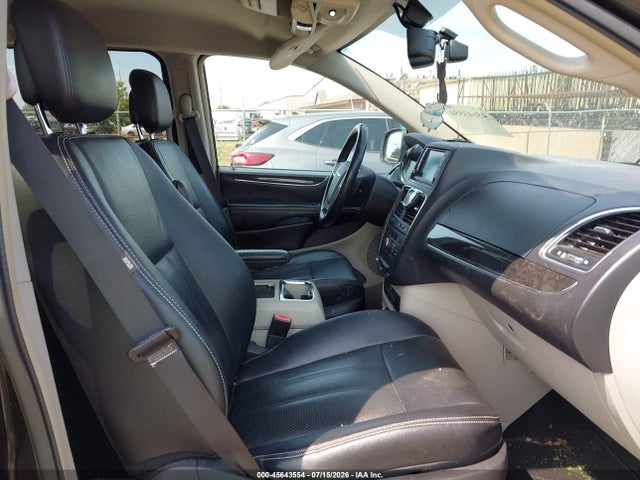 2015 Chrysler Town & Country Touring-l მანქანა იყიდება აუქციონზე, vin: 2C4RC1CG0FR697309, აუქციონის ნომერი: 45643554
