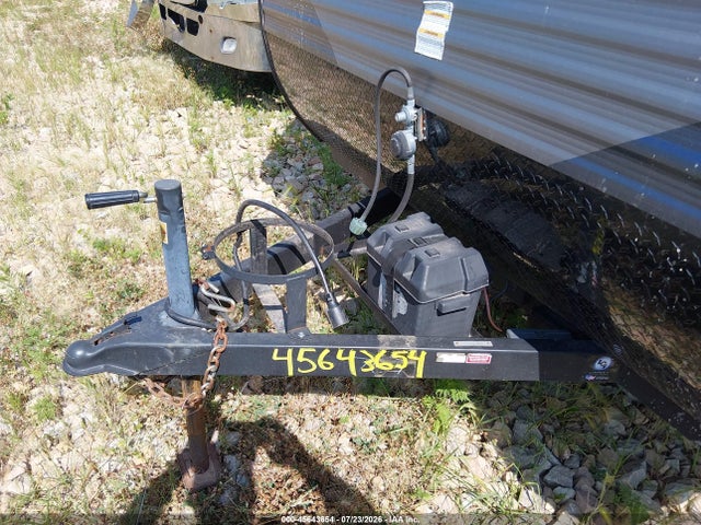 Keystone Zinger 2019 4YDT18B17KS370767 Image 10