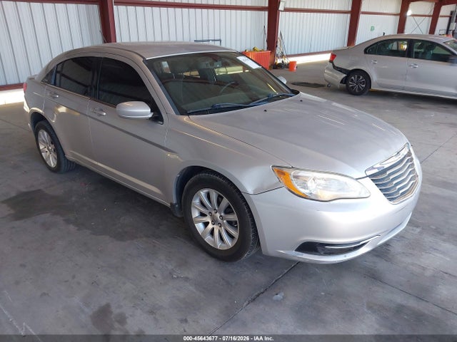 45643677 :رقم المزاد ، 1C3CCBBB3CN101382 vin ، 2012 Chrysler 200 Touring مزاد بيع