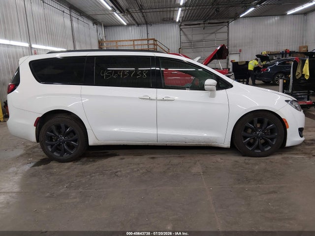 Aukcja sprzedaży 2018 Chrysler Pacifica Limited, vin: 2C4RC1GGXJR183177, numer aukcji: 45643738