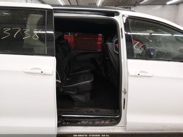 Aukcja sprzedaży 2018 Chrysler Pacifica Limited, vin: 2C4RC1GGXJR183177, numer aukcji: 45643738