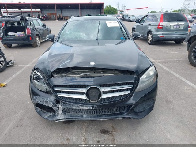 45643746 :رقم المزاد ، 55SWF4JBXFU073143 vin ، 2015 Mercedes-benz C 300 مزاد بيع